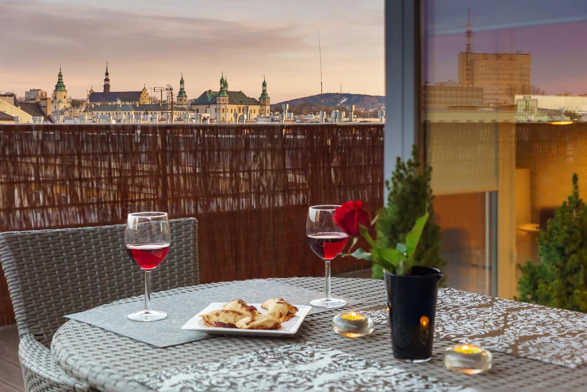 Apartament Z Tarasem Келце Екстериор снимка