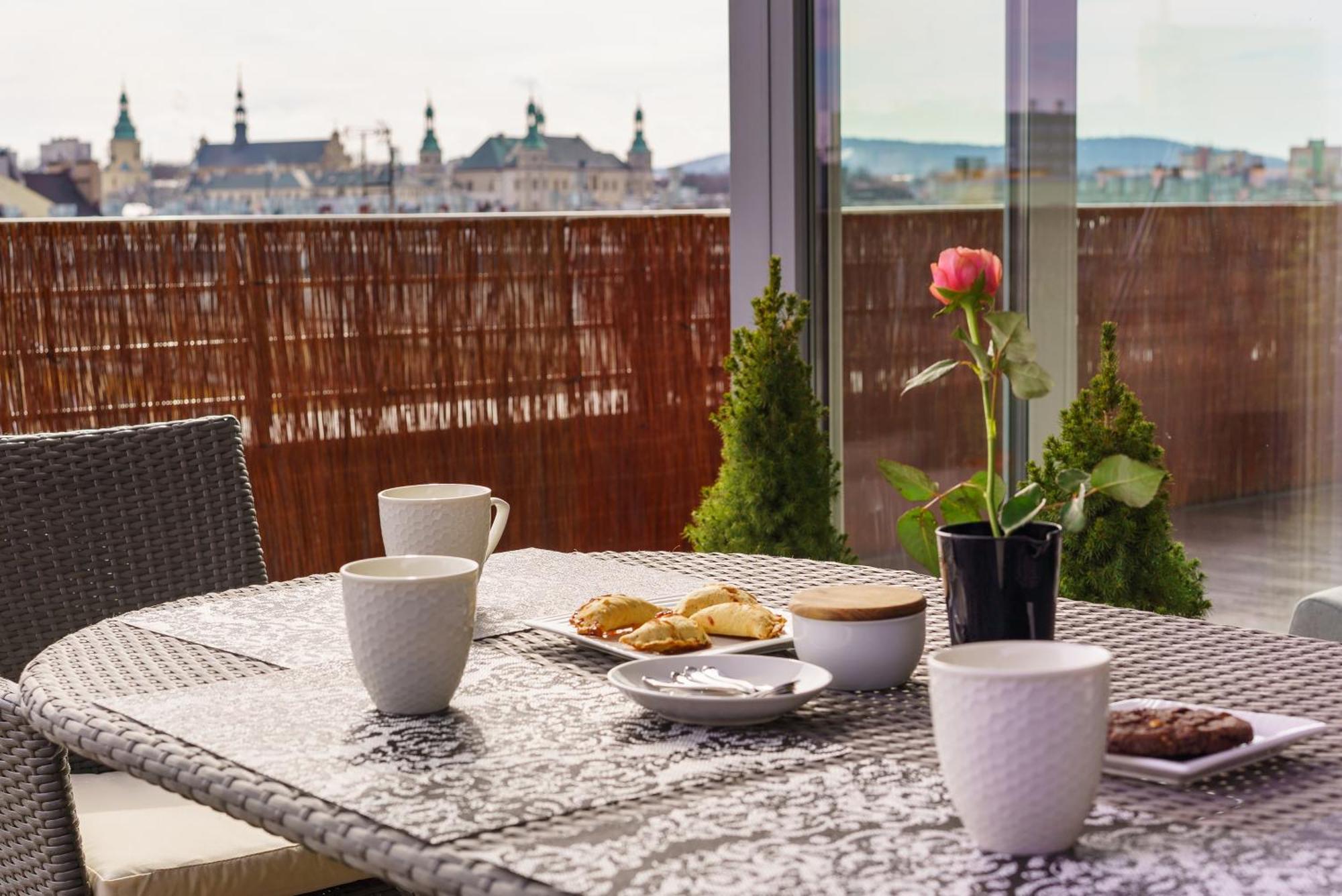Apartament Z Tarasem Келце Екстериор снимка