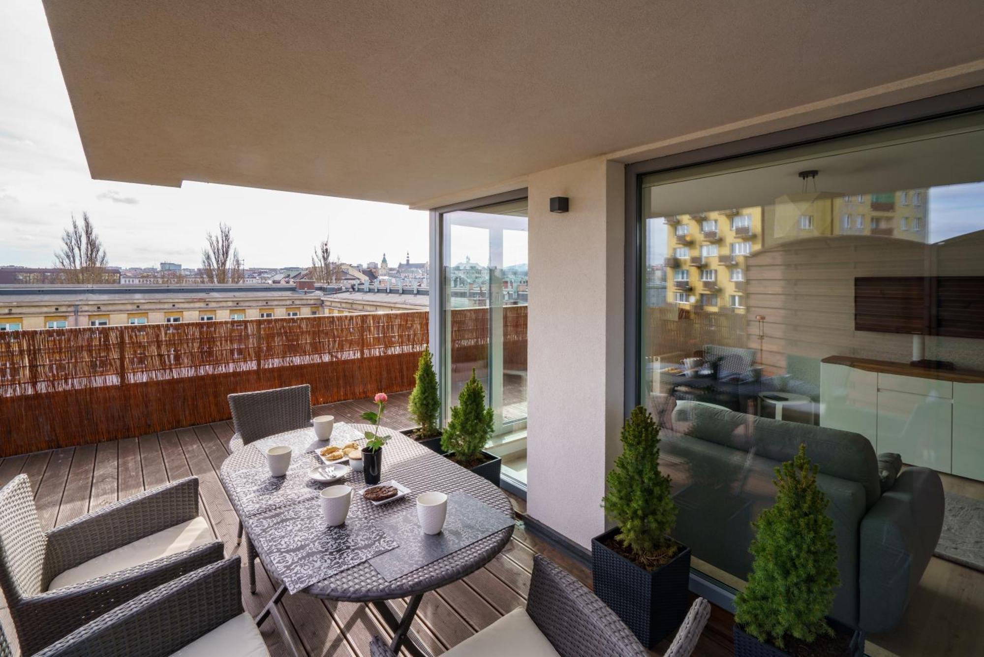 Apartament Z Tarasem Келце Екстериор снимка
