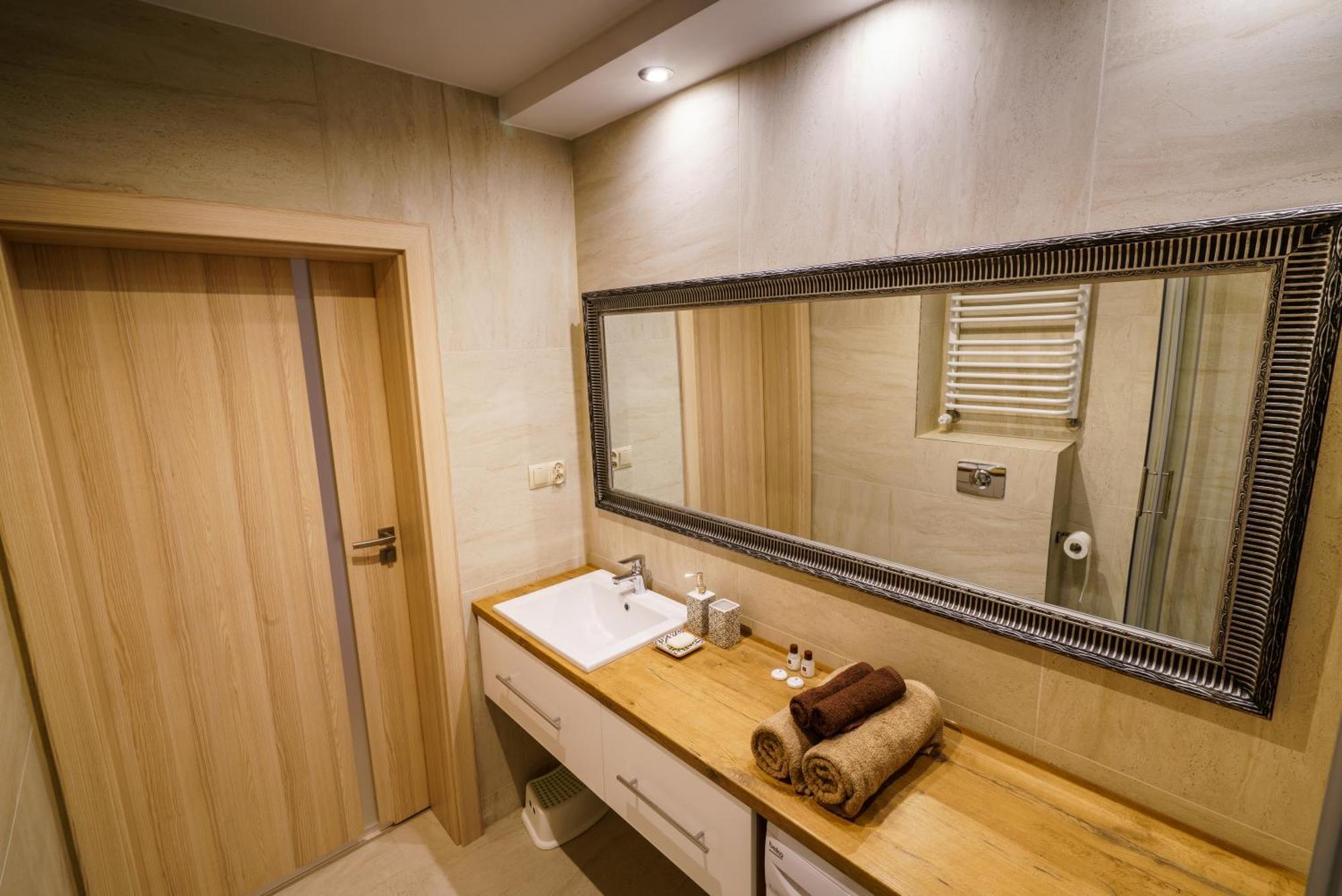 Apartament Z Tarasem Келце Екстериор снимка